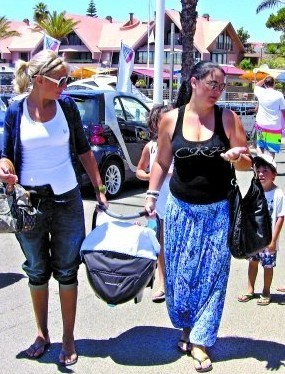 C�_������ĸ�ع� ����Ů����Ψ��һ���c(di��n)(�D)