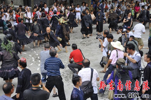 ��2010�F�ݡ���������ɯ�Ļ�����¡���_Ļ(�D)