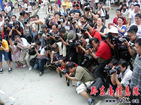 �����zӰ�Ҿ۽���������ˮ���裨�M�D��