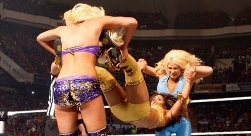 美式摔跤將亮相世博演藝中心 展暴力美學(圖)