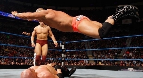 美式摔跤將亮相世博演藝中心 展暴力美學(圖)