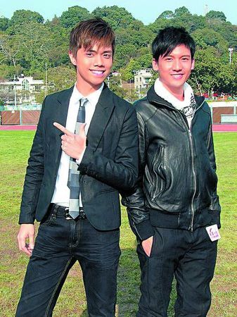 港媒曝張敬軒承認與關智斌同性戀情(圖)