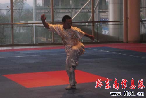 七運(yùn)會(huì)武術(shù)比賽開(kāi)賽 首日產(chǎn)生四塊金牌(組圖)