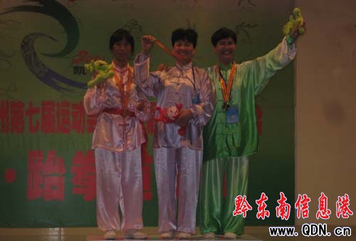 七運(yùn)會(huì)武術(shù)比賽開(kāi)賽 首日產(chǎn)生四塊金牌(組圖)