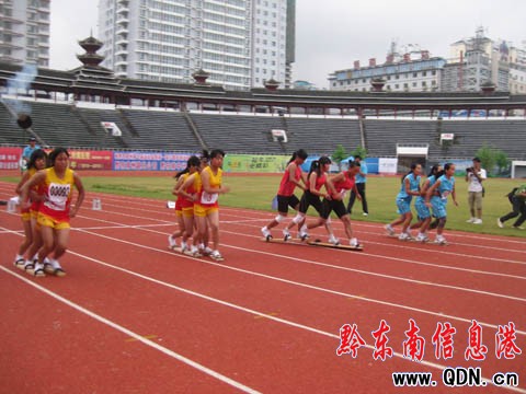 �����Ŀ��Ь����60m��ِ�A�M�Y�����D��