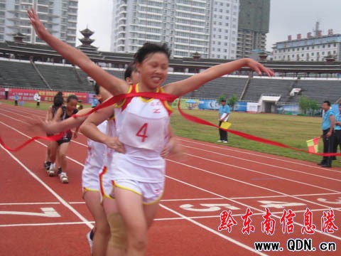 �����Ŀ��Ь����60m��ِ�A�M�Y�����D��