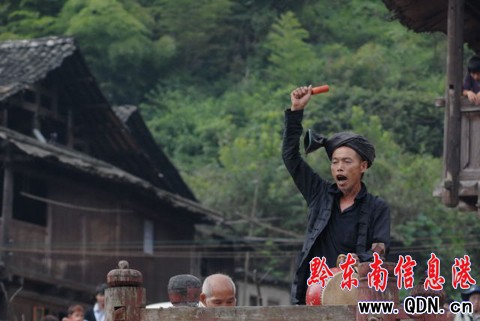 ��ƽ�S���e�С����칝�����M�D��