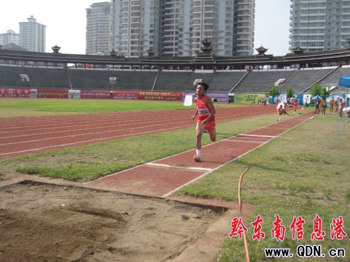 ���\���С�Ů�����h��ِ�A�M�Y(ji��)�����D��