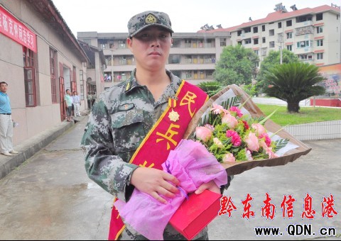 �\���������Ӣ�ۣ��D��