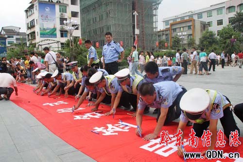 �Ž��_չ�����K�΁y���f�˺�����ӣ��D��