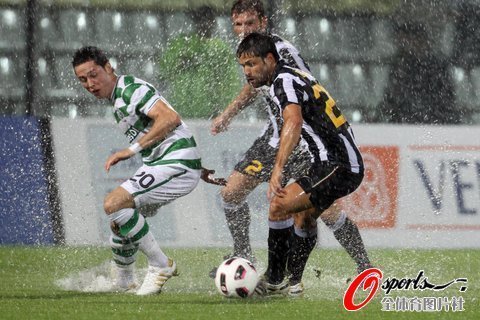 組圖:歐聯杯尤文輕松晉級 皮耶羅彩虹橋破門