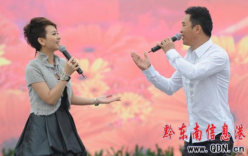 金波、甘萍舞臺(tái)上再度攜手 央視明日播出(圖)