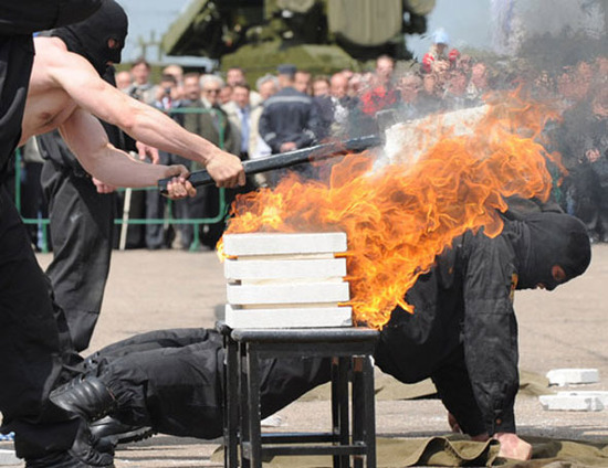 �Ї��������b���طN�� Ӳ�h�ؿ����ʯ(�D)