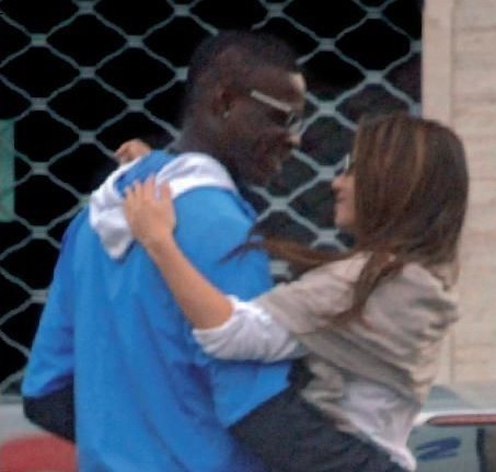 ���������c�g�s�� Ů������Ӣ���ŵ�һ(�D)