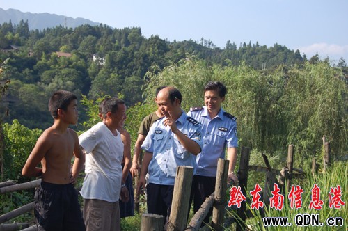 錦屏公安局民警奮力抗旱得到群眾好評(圖)