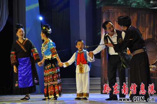 ��[֮���۷���Ů������ �Z��һ�_�𪄣��D��