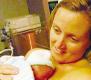 早產兒被宣告死亡母親撫摸2小時后將孩子救活