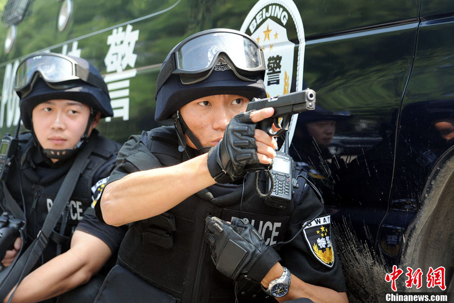 首屆武搏運動會多警種綜合演練舉行