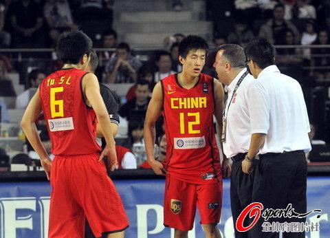 組圖:男籃47分慘敗東道主 創1連串恥辱紀錄