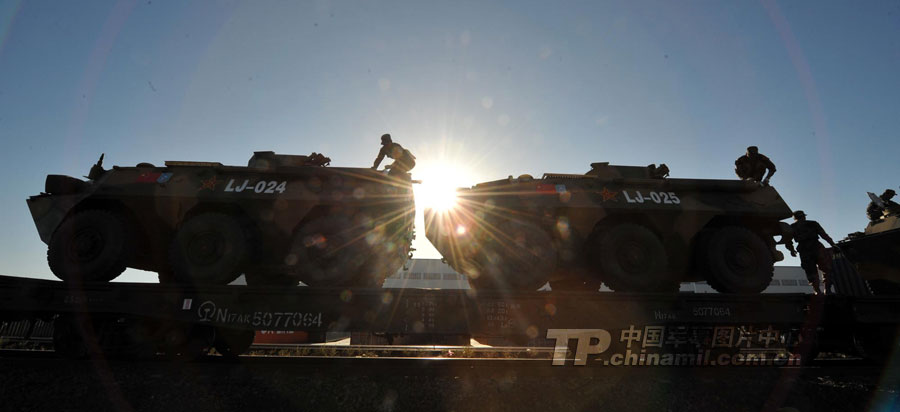 “和平使命-2010”參演陸軍戰斗群出境