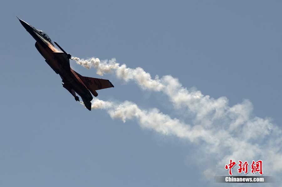 �R���Ӈ��H���չ�(ji��)���ݿ������ҵ��ؼ��w��