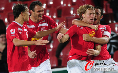 �M�D�����ز�˹�^�ش󷴓� 2-5���׷��5-5ƽ