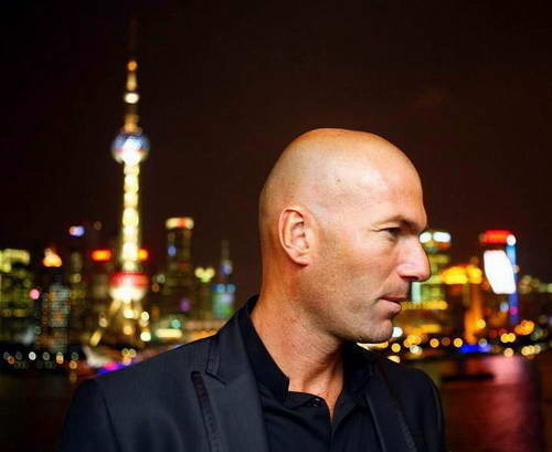 組圖:齊達內造訪上海灘 周迅陪同陶喆獻唱