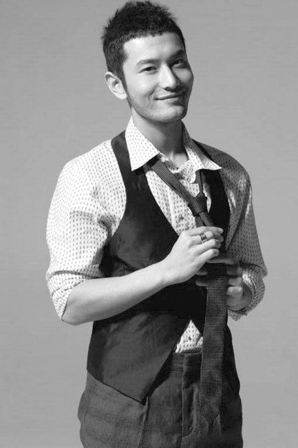 黃曉明稱暫不與華誼談續約 回應與何潤東不合(圖)