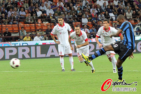 組圖:又見國米王子獅子吼 大馬快抱抱埃托奧