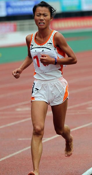 16�qŮ�����_���f�םM�_Ѫ�݊Z�� �^����������