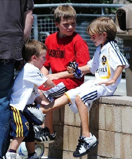 ��Ů��Сؐ��ͥ ���ã��º����ܵ����S(�D)