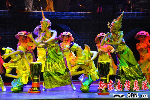 鎮遠劇場開演 首演大型歌舞史詩《古韻鎮遠》