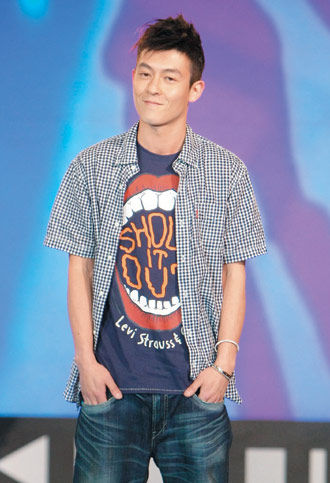 陳冠希被曝在香港秘密錄唱 11月復出欲發專輯