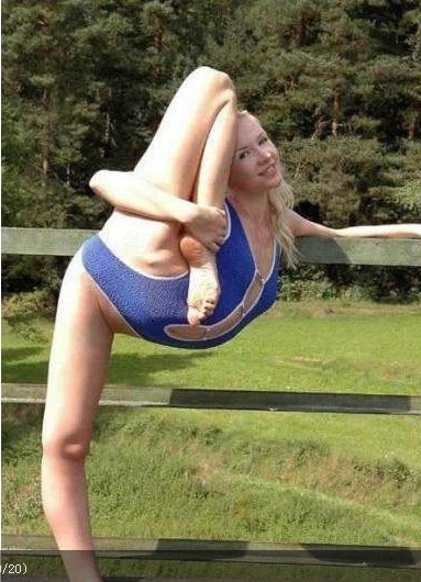 組圖:藝術體操女孩成“世界最柔軟女人”