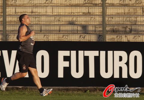 羅納爾多與名嘴打賭:球隊不奪冠當眾稱體重