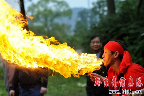 �Ŀ�Y���˼�݃������򣨈D��