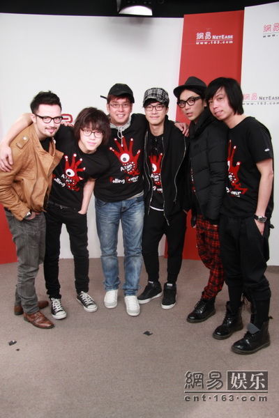 譚詠麟:永遠25歲不認老 Mr.樂隊很像當年溫拿(圖)