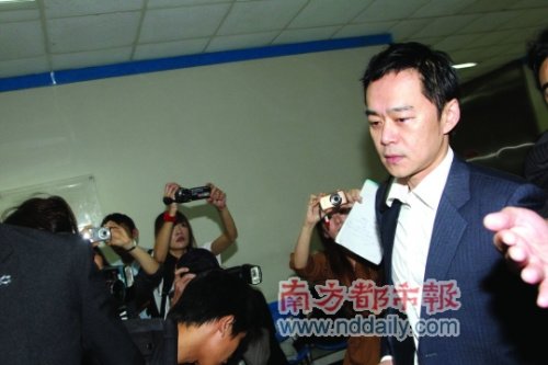 Selina未婚夫?qū)懬а郧闀@大贊 被封“新偶像”