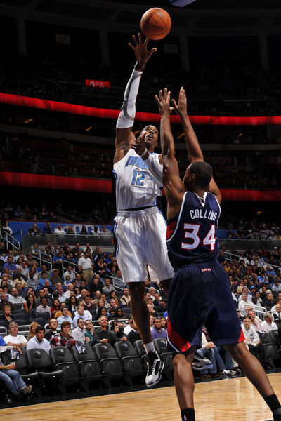 霍華德再取兩雙 東部強強對話魔術射落老鷹