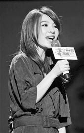 �����:Selinaÿ�춼�ڿ��� S.H.E���h����ɢ(�D)