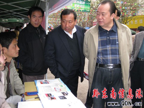 ǭ�|��2010�＾�˲���Ƹ���_������3000�˴�(�M�D)