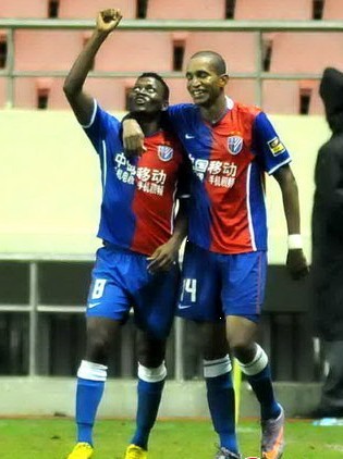 驚世一擊引又1豪強爭搶 3強競逐里亞花落誰家