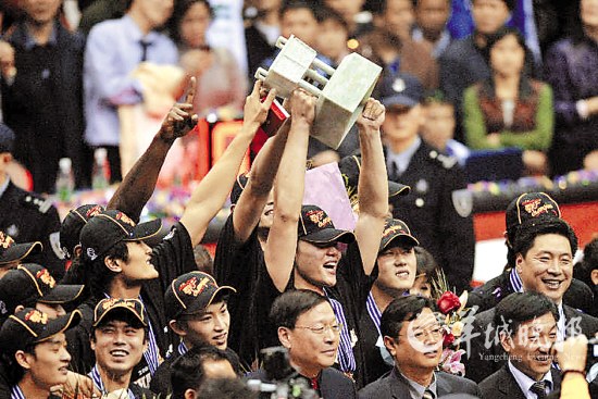 �A�ϻ���4�B���؉��ڼ� ���i���hͬ�ӿྚ(�D)