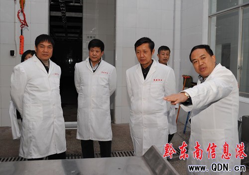 石干昌到丹寨督查2010年經濟年度目標完成情況