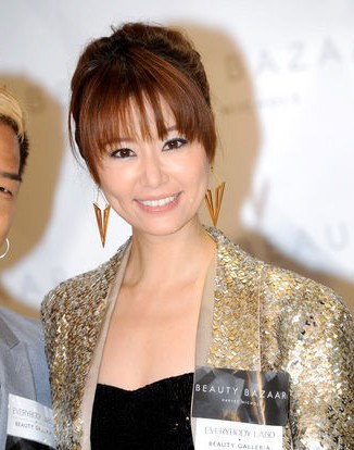 ������Q���ų����wޱ�ٺ���:�wĽ����ͥ�Ҹ�