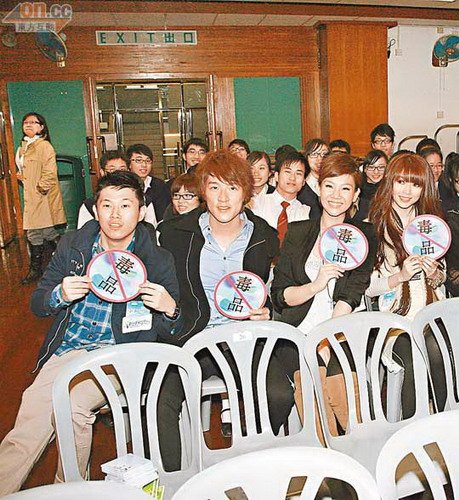 鄭欣宜爆亡母沈殿霞曾吸毒 勸學生拒絕毒品(圖)