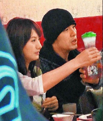 周杰倫帶清秀美眉見家長 發飆否認新戀情(圖)