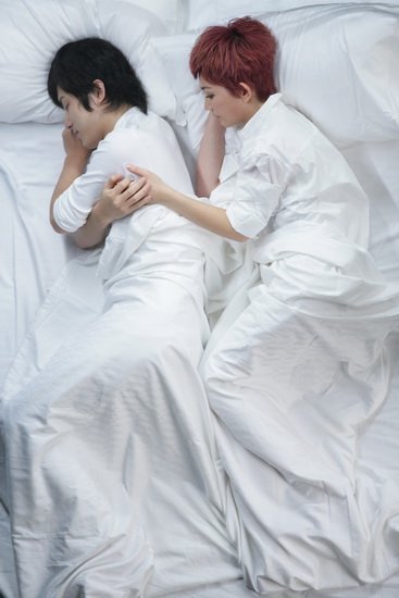 梁靜茹拍攝新歌MV 破天荒獻出生平首次“床戲”