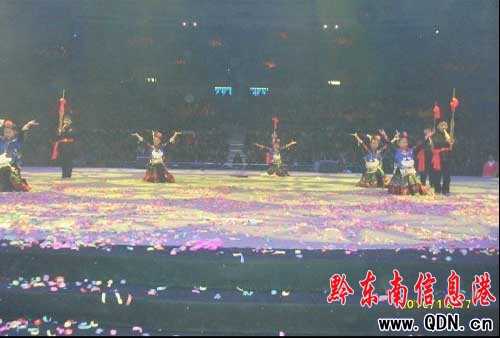 雷山蘆笙舞深受深圳觀眾歡迎 (圖)