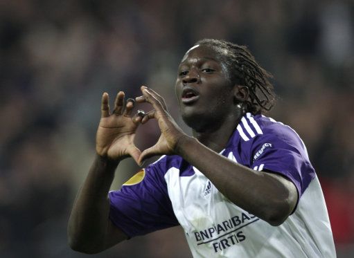 曼聯冬季第2購千萬鎖皇馬10號 1700萬購70戰32球殺星